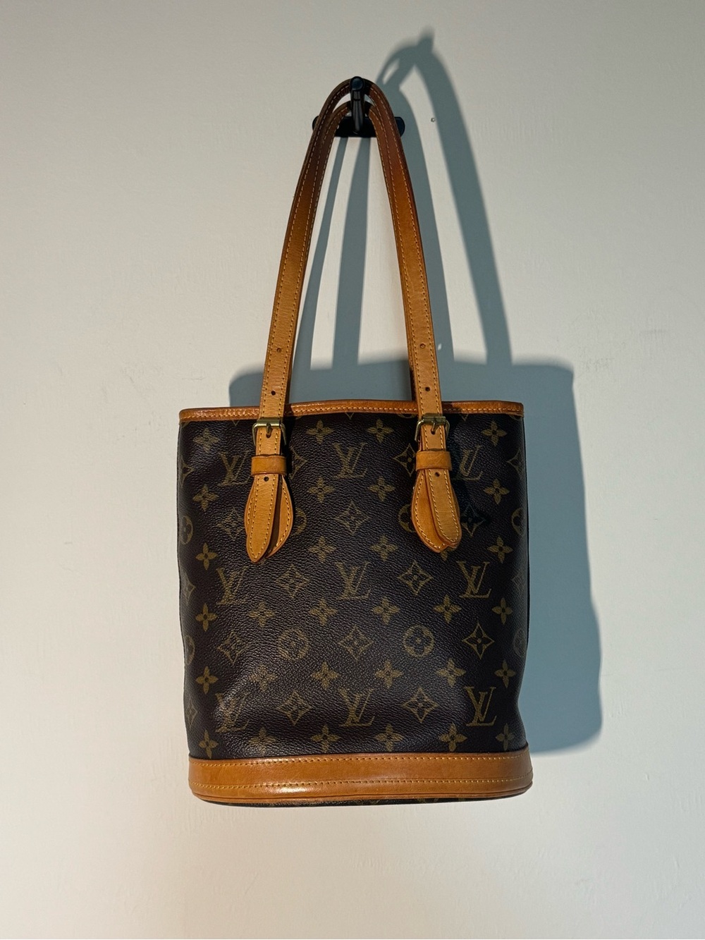 Louis Vuitton Monogram Petit Bucket PM Shoulder Bag + Pouch - Picture 3 of 12